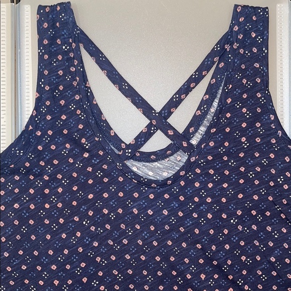 Ann Taylor Loft Pattern Tank - Picture 5 of 7